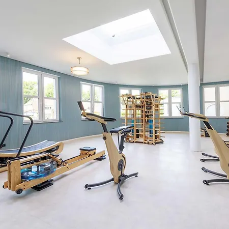 Ostseefeeling - 5 Sterne Mit Suedbalkon In Der Seefahrtschule Wustrow