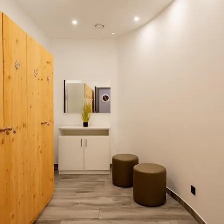 Ostseefeeling - 5 Sterne Mit Suedbalkon In Der Seefahrtschule ווסטרו