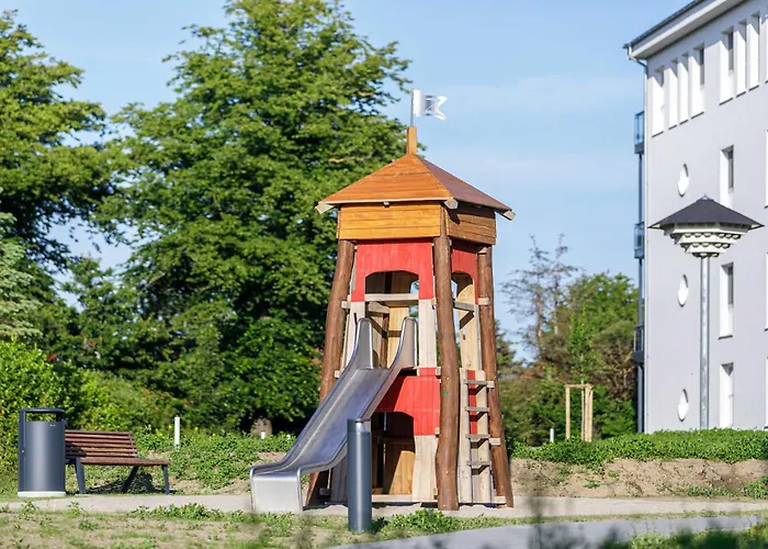 Ostseefeeling - 5 Sterne Mit Suedbalkon In Der Seefahrtschule アパート *