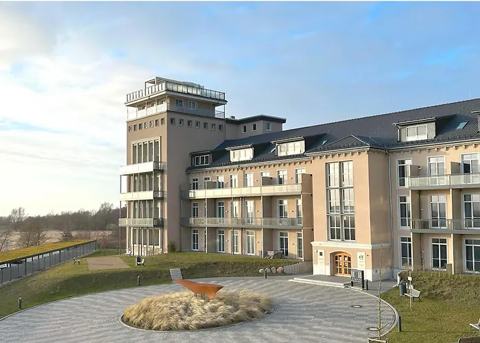 Ostseefeeling - 5 Sterne Mit Suedbalkon In Der Seefahrtschule アパート *